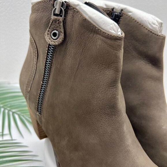 Diba Women's Taupe Sequoia Suede Leather Block Heel Ankle Booties Size 8.5 NWOB - Picture 3 of 11